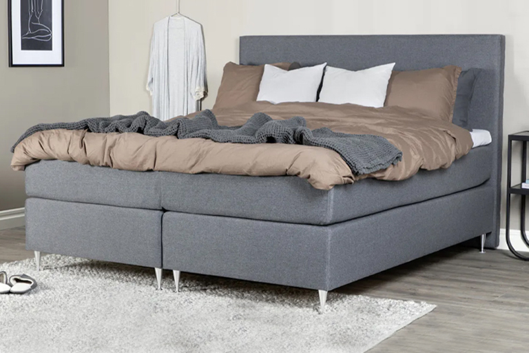 Dažādas cietības matrači