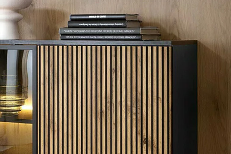 Mēbeles ar līstēm vai rievām